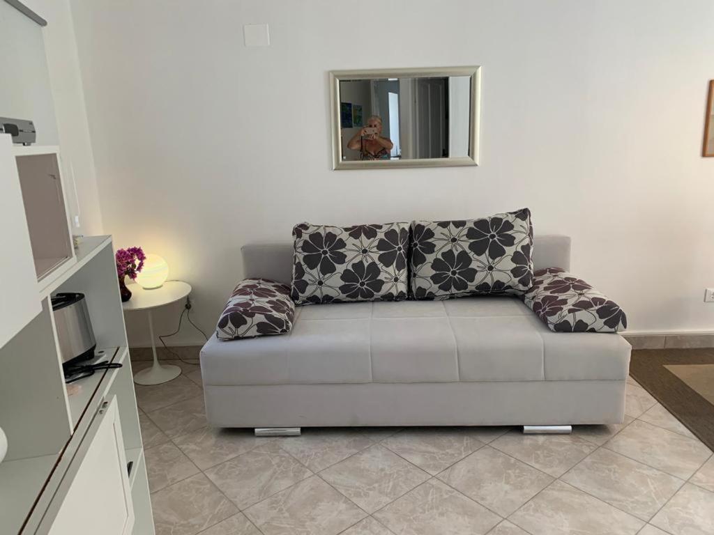 Mediterranes Ferienhaus M. Terrasse Veli Lošinj Quarto foto